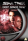 Première saison de Deep Space Nine en coffret cartonné.